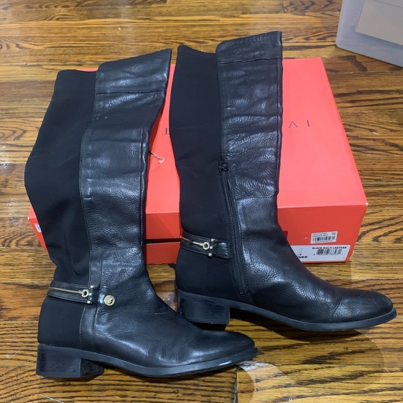 Ivanka Trump over the knee black boots. - Picture 2 of 13